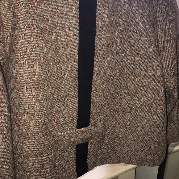 Blazer - Picture 3 of 3